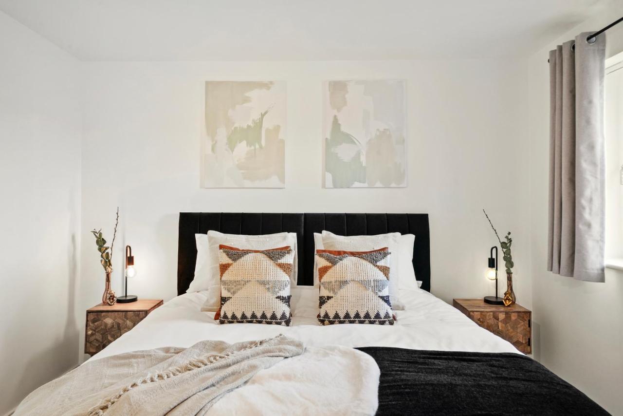 Luxury Apartment At Holt House Milton Keynes Esterno foto