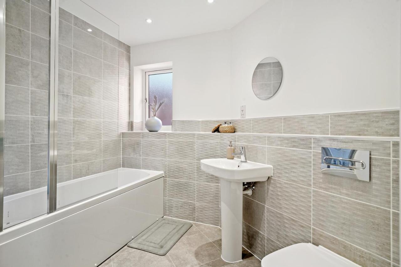 Luxury Apartment At Holt House Milton Keynes Esterno foto