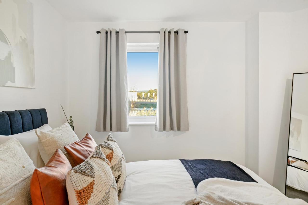 Luxury Apartment At Holt House Milton Keynes Esterno foto
