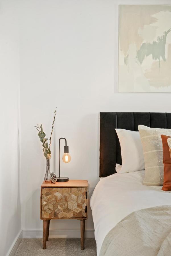Luxury Apartment At Holt House Milton Keynes Esterno foto